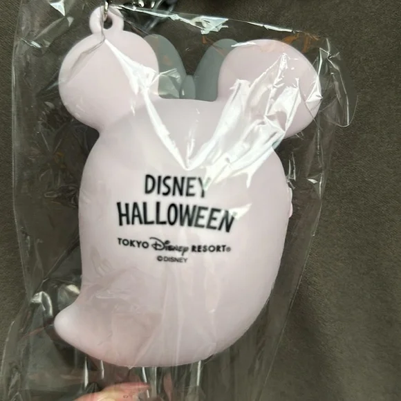 Tokyo Disney Minnie Mouse Ghost hanging coin purse NWT - Picture 2 of 3